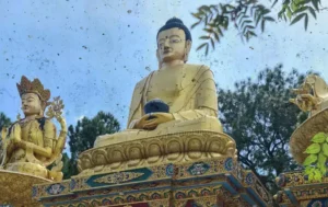 rencontre bouddha statue head swayambhunatah