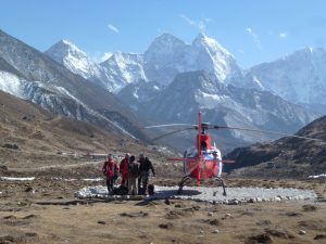éverest rescue népal hélicoptère