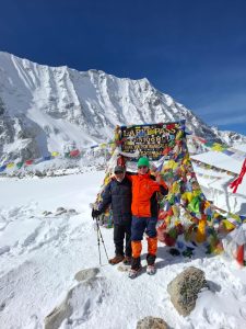 trek guide népal manaslu francophone sommet