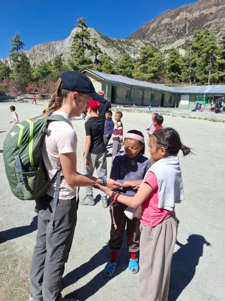 rencontre enfants école manang
